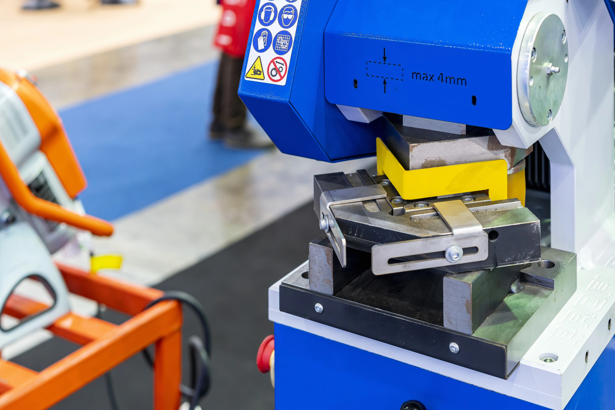 Notching Services at MMP Sheet Metal, Notching Metal Services